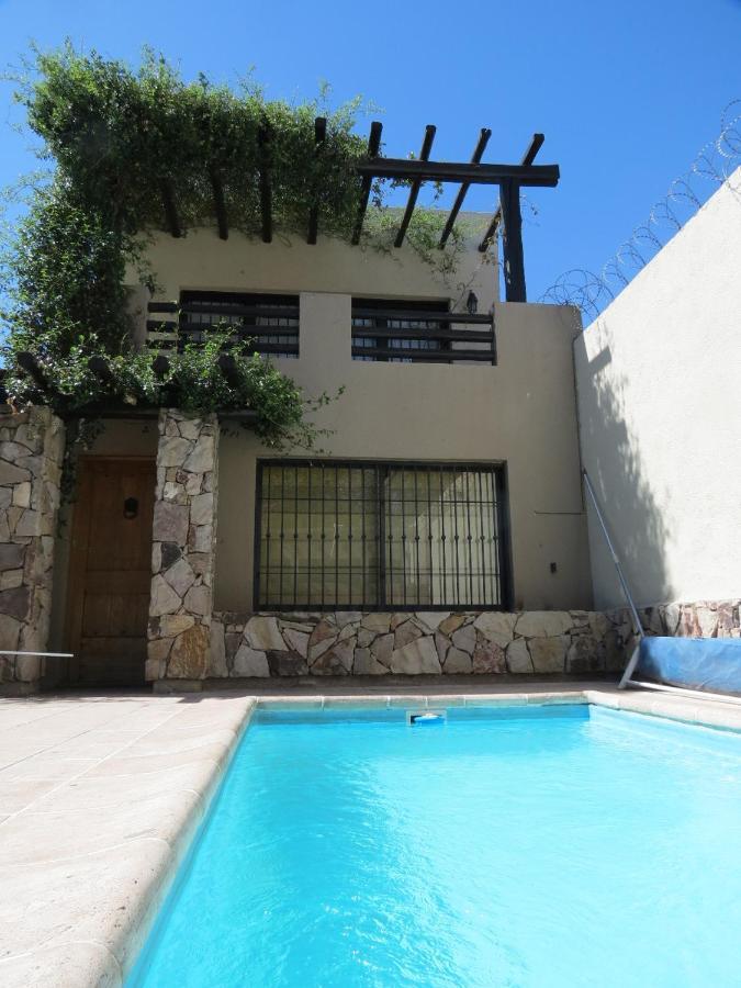 Quinta Montana - Casa Entera Grupo O Familia 8-10 Personas - Centrica, Piscina - Todas Las Comodidades! Mendoza Luaran gambar
