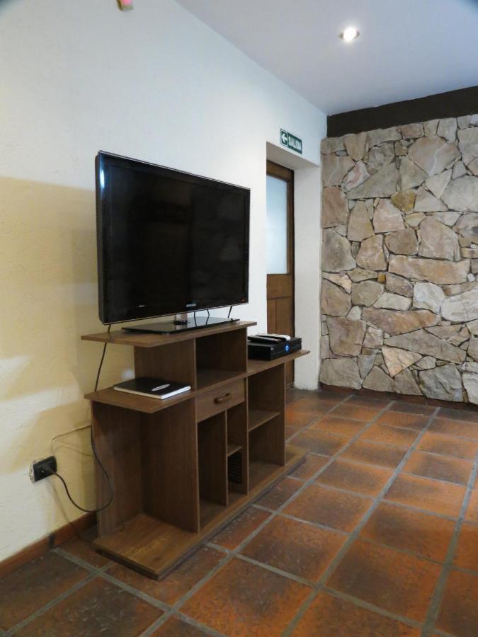 Quinta Montana - Casa Entera Grupo O Familia 8-10 Personas - Centrica, Piscina - Todas Las Comodidades! Mendoza Luaran gambar