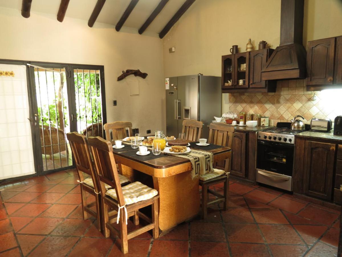 Quinta Montana - Casa Entera Grupo O Familia 8-10 Personas - Centrica, Piscina - Todas Las Comodidades! Mendoza Luaran gambar