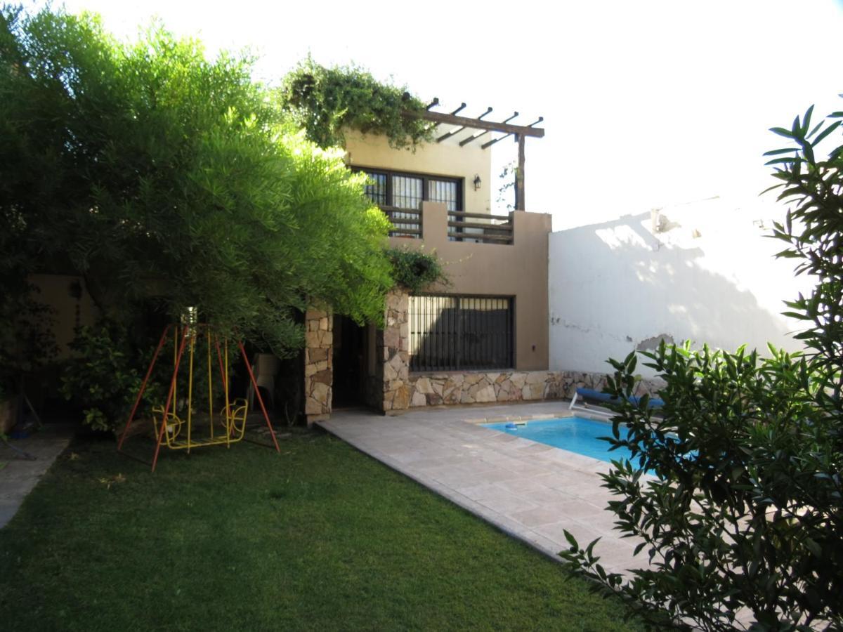 Quinta Montana - Casa Entera Grupo O Familia 8-10 Personas - Centrica, Piscina - Todas Las Comodidades! Mendoza Luaran gambar